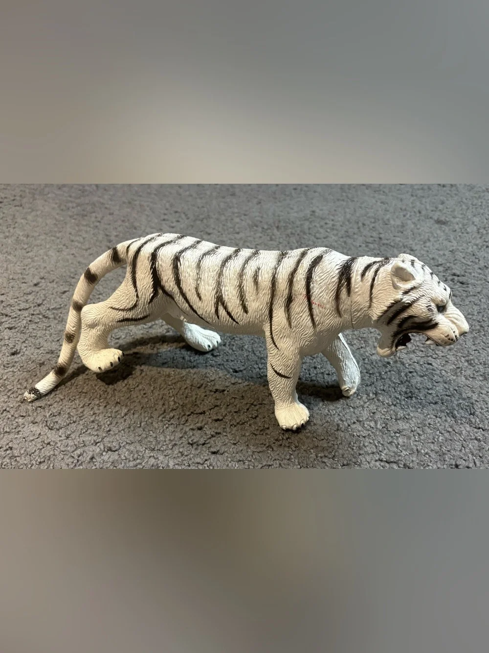 Vintage 1990s Large White Tiger with Blue Eyes Figure Toy Solid Rubber 15”